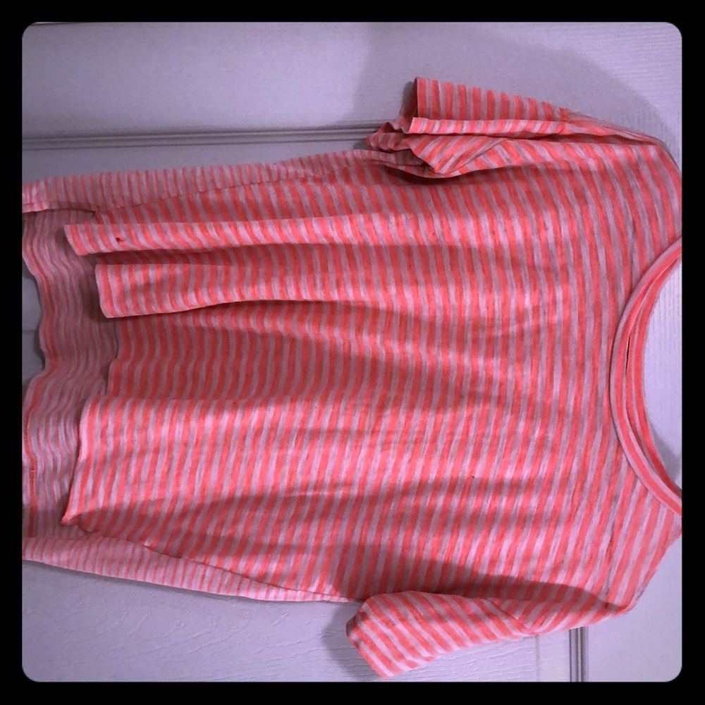 Old navy boyfriend T-shirt